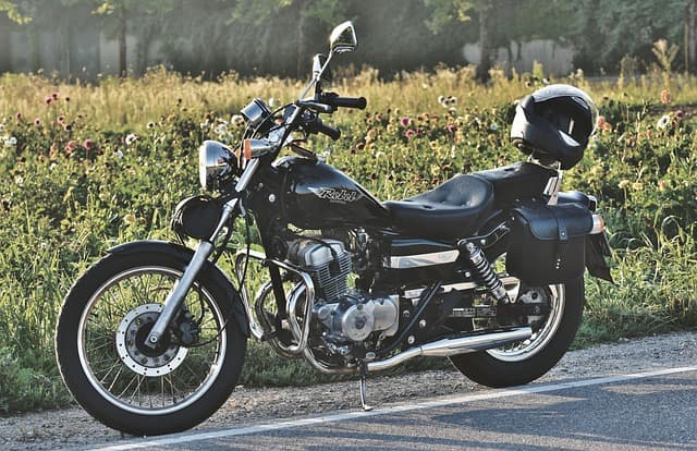 Masterarbeit über Hochleistungsmotorräder: Engineering und Optimierung der Honda CBR900