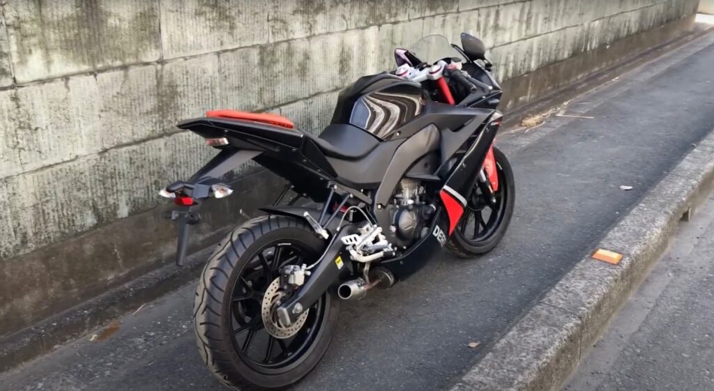 Derbi GPR 125 Rennmotorrad, Rückansicht